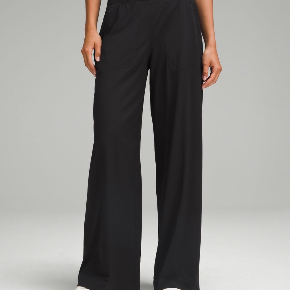 Lululemon Swift Mid-Rise Wide-Leg Pant